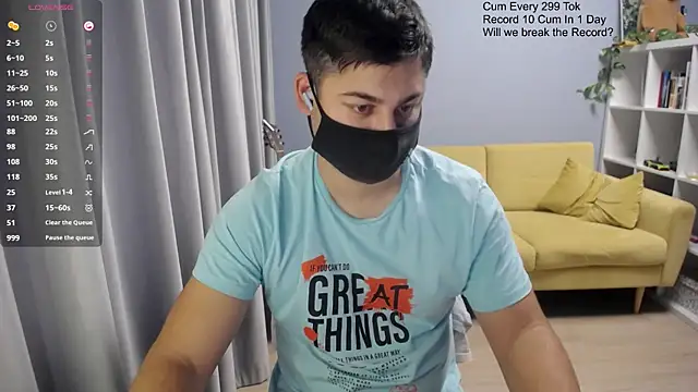 Snapshot of Tomguys chatting on 12/03/25, 07:05 Tomguys online show from 12/03/25, 07:05