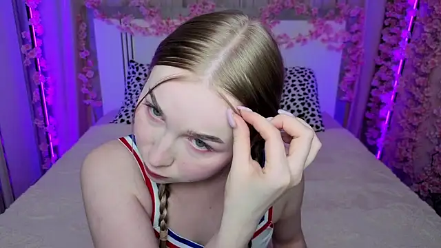 Snapshot of LilyStarlight chatting on 04/30/26, 03:46 LilyStarlight online show from 04/30/26, 03:46