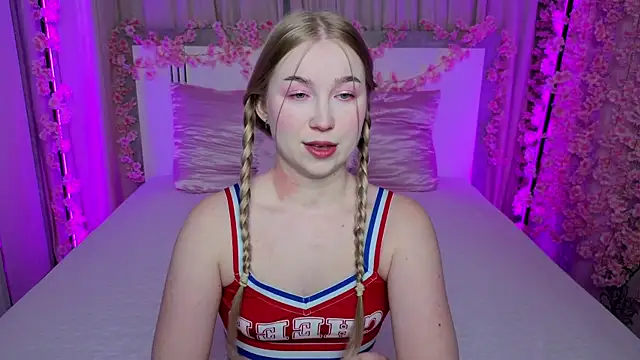 Snapshot of LilyStarlight chatting on 07/16/26, 03:34 LilyStarlight online show from 07/16/26, 03:34