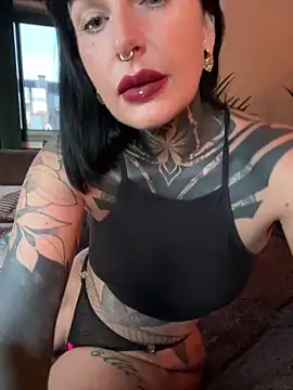 InkedBiitch online show from 04/28/26, 04:17