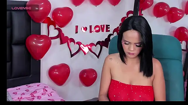 MaiaPetitte  online show from 02/15/26, 12:18