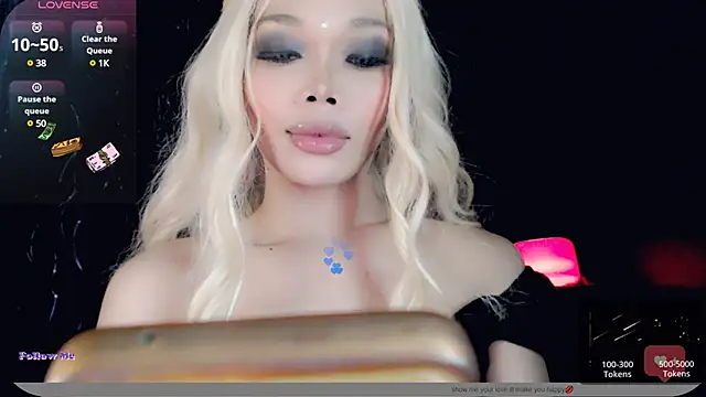 Snapshot of sugar_bbyxx chatting on 12/14/24, 02:23 sugar bbyxx online show from 12/14/24, 02:23