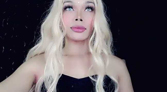 Snapshot of sugar_bbyxx chatting on 02/18/25, 03:43 sugar bbyxx online show from 02/18/25, 03:43