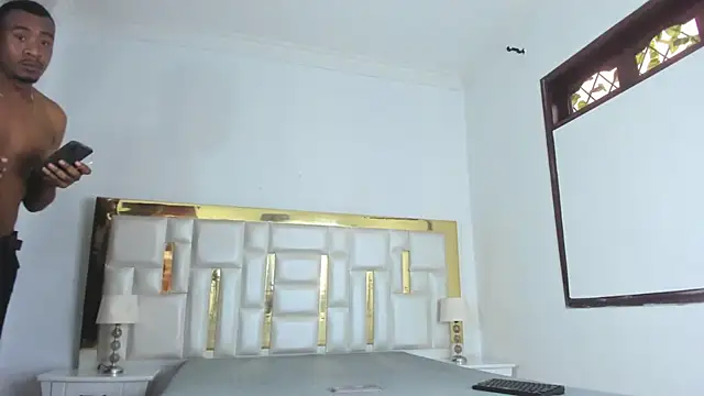 Kylieandjhonny online show from 03/05/25, 06:45