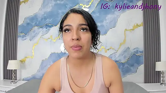 Kylieandjhonny online show from 10/01/25, 07:20