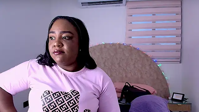  ebony-queen  online show from 01/07/26, 11:56