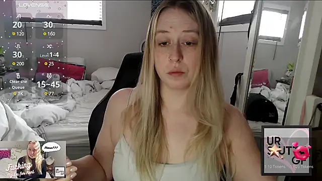 Snapshot of ursluttygf chatting on 12/15/24, 05:20 ursluttygf online show from 12/15/24, 05:20