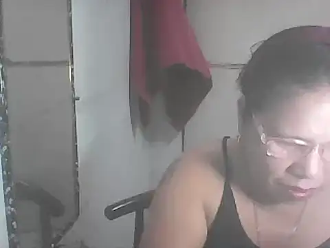 hotwet mama4uxx online show from 03/01/25, 01:40