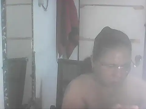 hotwet mama4uxx online show from 11/17/25, 02:45