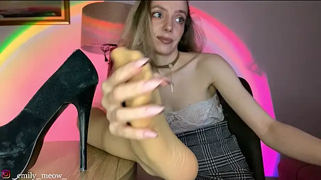  Emily Sweety  online show from 04/14/26, 12:44