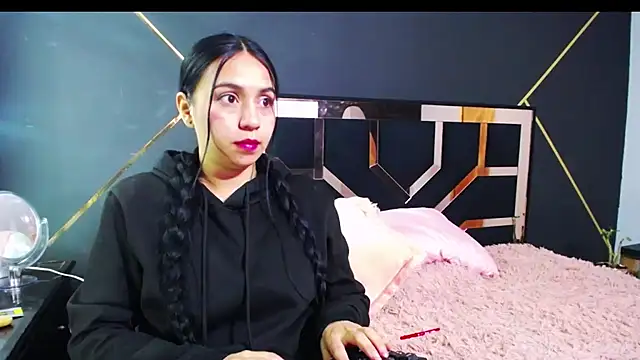 Lorena   online show from 02/19/25, 12:03