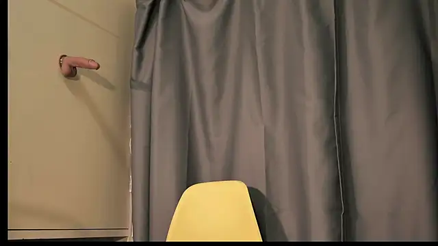 Snapshot of asiahot_liam chatting on 11/06/25, 11:33 asiahot liam online show from 11/06/25, 11:33