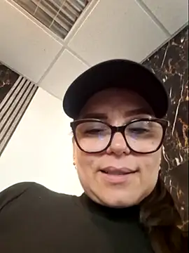 Snapshot of MariaPau_83 chatting on 06/04/26, 08:48 MariaPau 83 online show from 06/04/26, 08:48