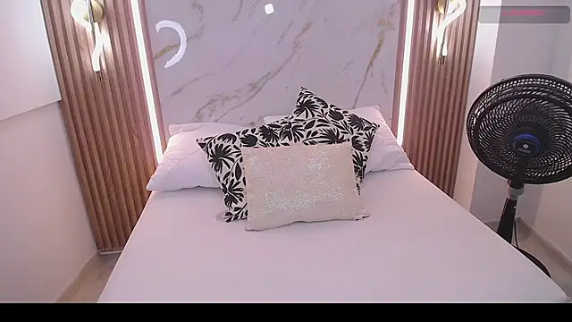 Anthonela love  online show from 03/25/26, 07:09