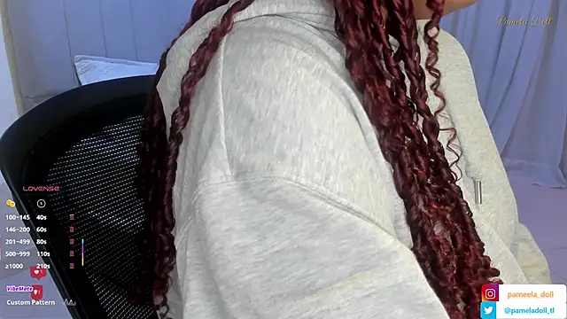 Snapshot of pamela_doll3 chatting on 02/26/25, 06:15 pamela doll3 online show from 02/26/25, 06:15