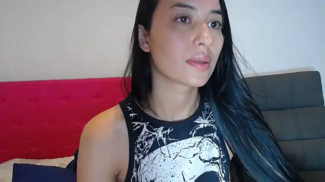 Snapshot of LisaRiveraxxx chatting on 02/27/26, 01:44 LisaRiveraxxx online show from 02/27/26, 01:44