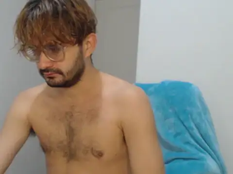 Snapshot of peterannaud chatting on 10/01/25, 11:38 peterannaud online show from 10/01/25, 11:38