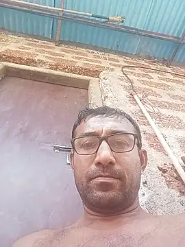 Snapshot of Royalk2030 chatting on 01/15/26, 07:02 Royalk2030 online show from 01/15/26, 07:02