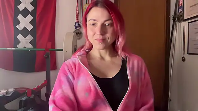 Snapshot of Nikky_Divine chatting on 01/11/25, 08:11 Nikky Divine online show from 01/11/25, 08:11