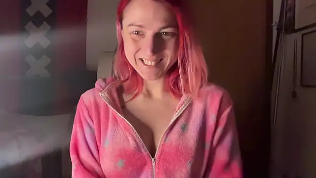 Snapshot of Nikky_Divine chatting on 01/16/25, 04:28 Nikky Divine online show from 01/16/25, 04:28
