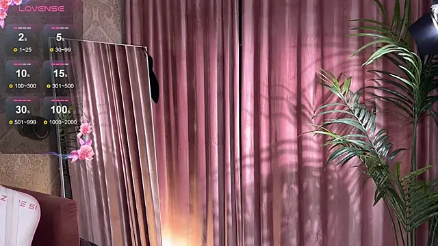 01 lili 01 online show from 09/21/25, 10:50