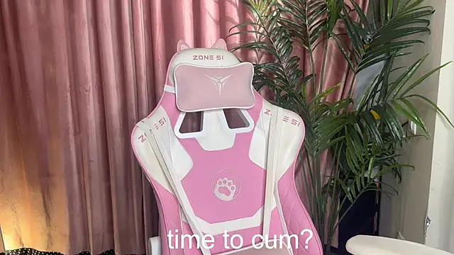 01 lili 01 online show from 09/30/25, 10:09