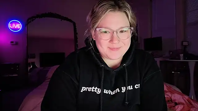 PiggyRose online show from 03/28/26, 11:48