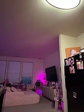 PiggyRose online show from 04/07/26, 11:59