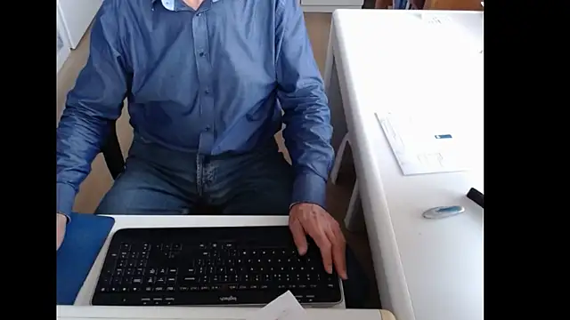 dutchpornking online show from 09/19/25, 06:48