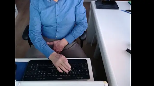 dutchpornking online show from 11/27/25, 07:54