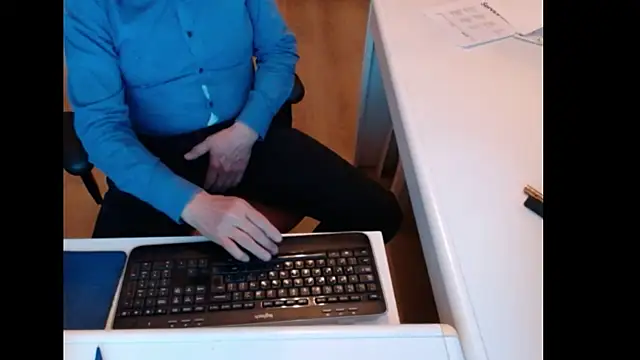 dutchpornking online show from 04/16/26, 06:09