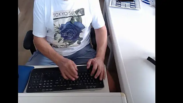 dutchpornking online show from 07/12/26, 07:21