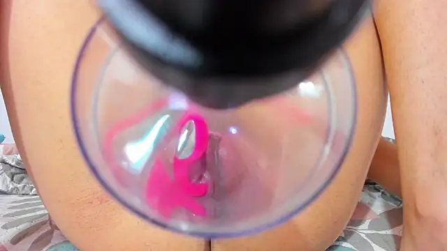 iamvicky 4 online show from 02/19/26, 04:52