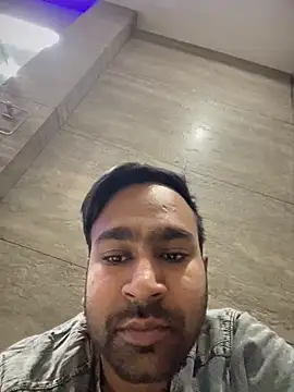 Snapshot of luciferdxm5 chatting on 02/15/26, 04:31 luciferdxm5 online show from 02/15/26, 04:31