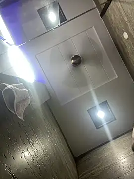 luciferdxm5 online show from 04/25/26, 09:56