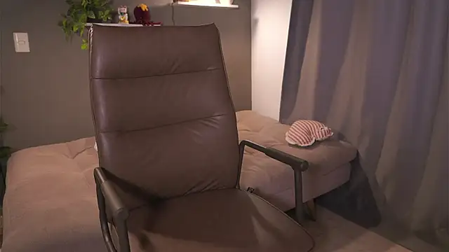 Snapshot of HannahEvanss chatting on 02/13/26, 12:01 HannahEvanss online show from 02/13/26, 12:01