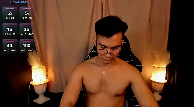 000batman000 online show from 02/19/25, 04:44