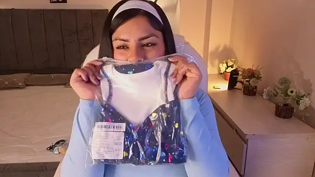 Catalinaa martinez online show from 11/16/25, 03:12