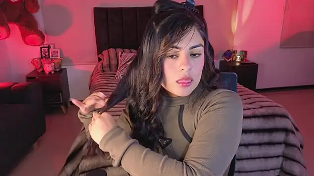 Snapshot of Catalinaa_martinez chatting on 06/07/26, 02:16 Catalinaa martinez online show from 06/07/26, 02:16