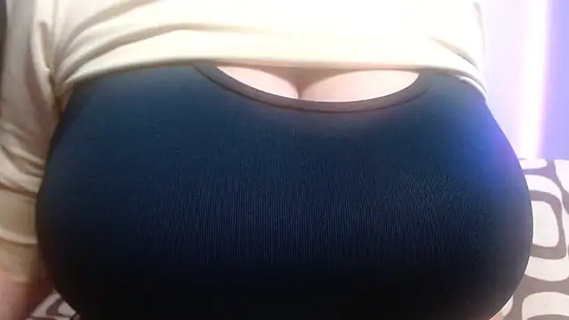 AnnyelinnaLove online show from 02/26/25, 11:59