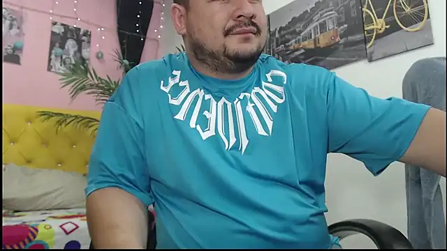 Snapshot of oso_dirty_ chatting on 12/27/24, 05:48 oso dirty online show from 12/27/24, 05:48