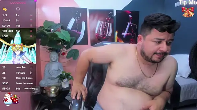 Snapshot of oso_dirty_ chatting on 12/30/24, 08:47 oso dirty online show from 12/30/24, 08:47