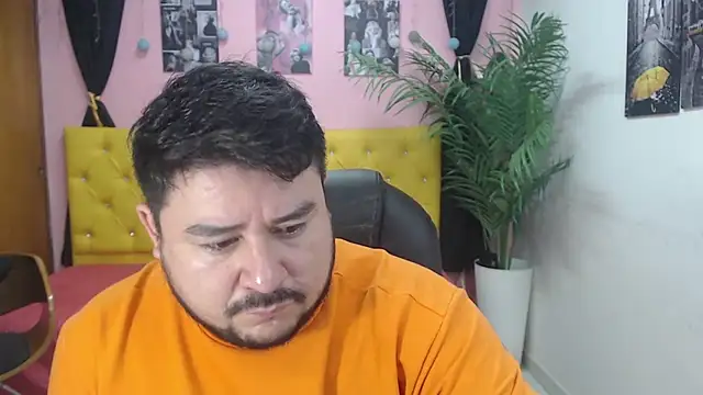 Snapshot of oso_dirty_ chatting on 02/08/25, 05:18 oso dirty online show from 02/08/25, 05:18