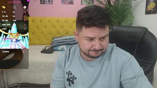 Snapshot of oso_dirty_ chatting on 02/25/25, 05:36 oso dirty online show from 02/25/25, 05:36