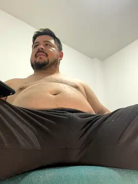 oso dirty  online show from 11/20/25, 06:18