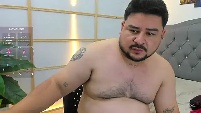 Snapshot of oso_dirty_ chatting on 06/11/26, 05:33 oso dirty online show from 06/11/26, 05:33