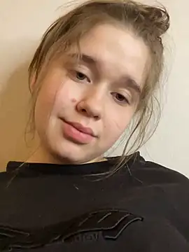 HornyGirlH online show from 03/01/25, 04:15