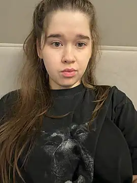 HornyGirlH online show from 04/19/26, 04:34