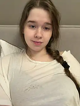 Snapshot of HornyGirlH chatting on 05/02/26, 04:39 HornyGirlH online show from 05/02/26, 04:39