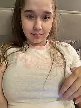 Snapshot of HornyGirlH chatting on 07/31/26, 12:32 HornyGirlH online show from 07/31/26, 12:32